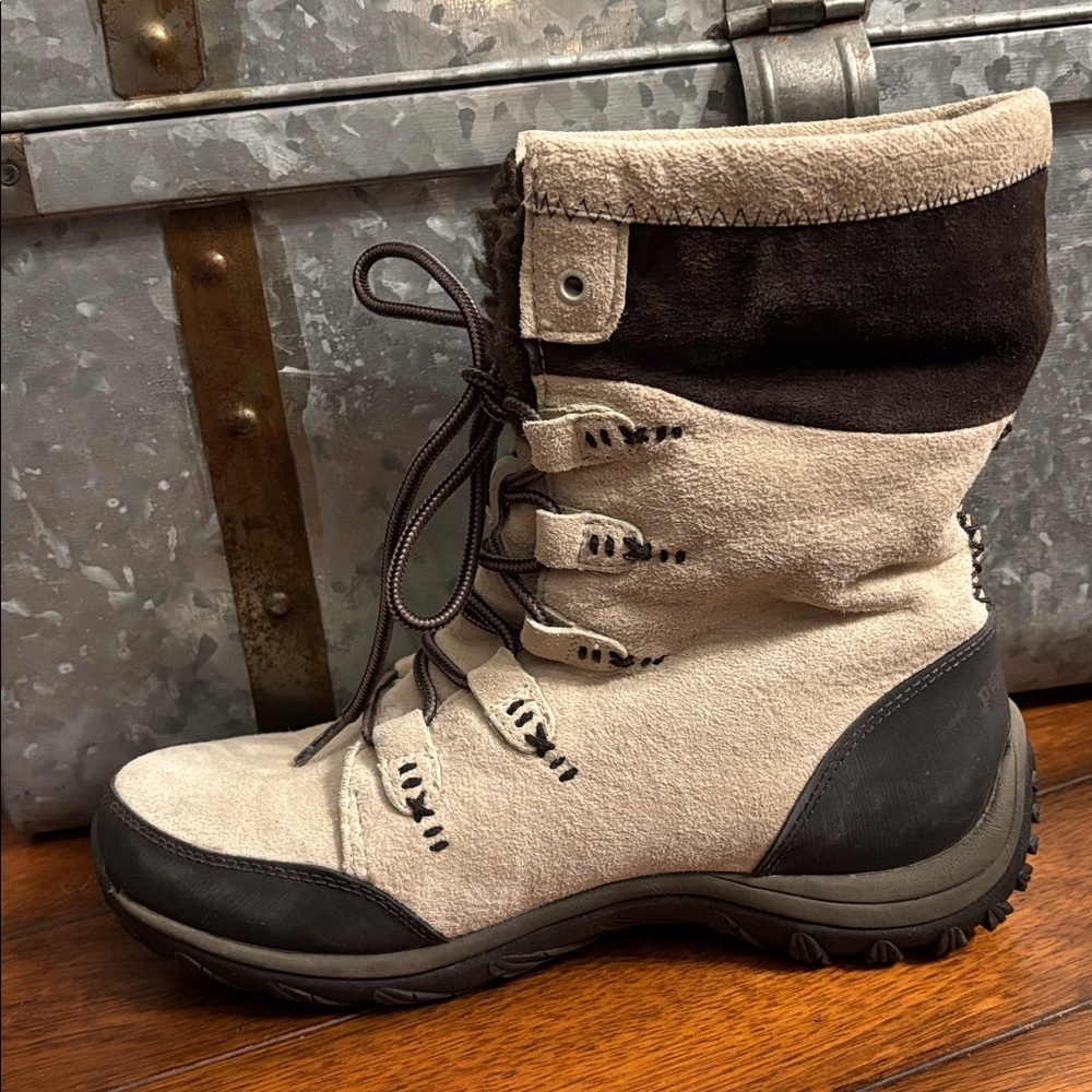 Price drop! Patagonia Stubai Waterproof Chanterelle Boots - Picture 5 of 16